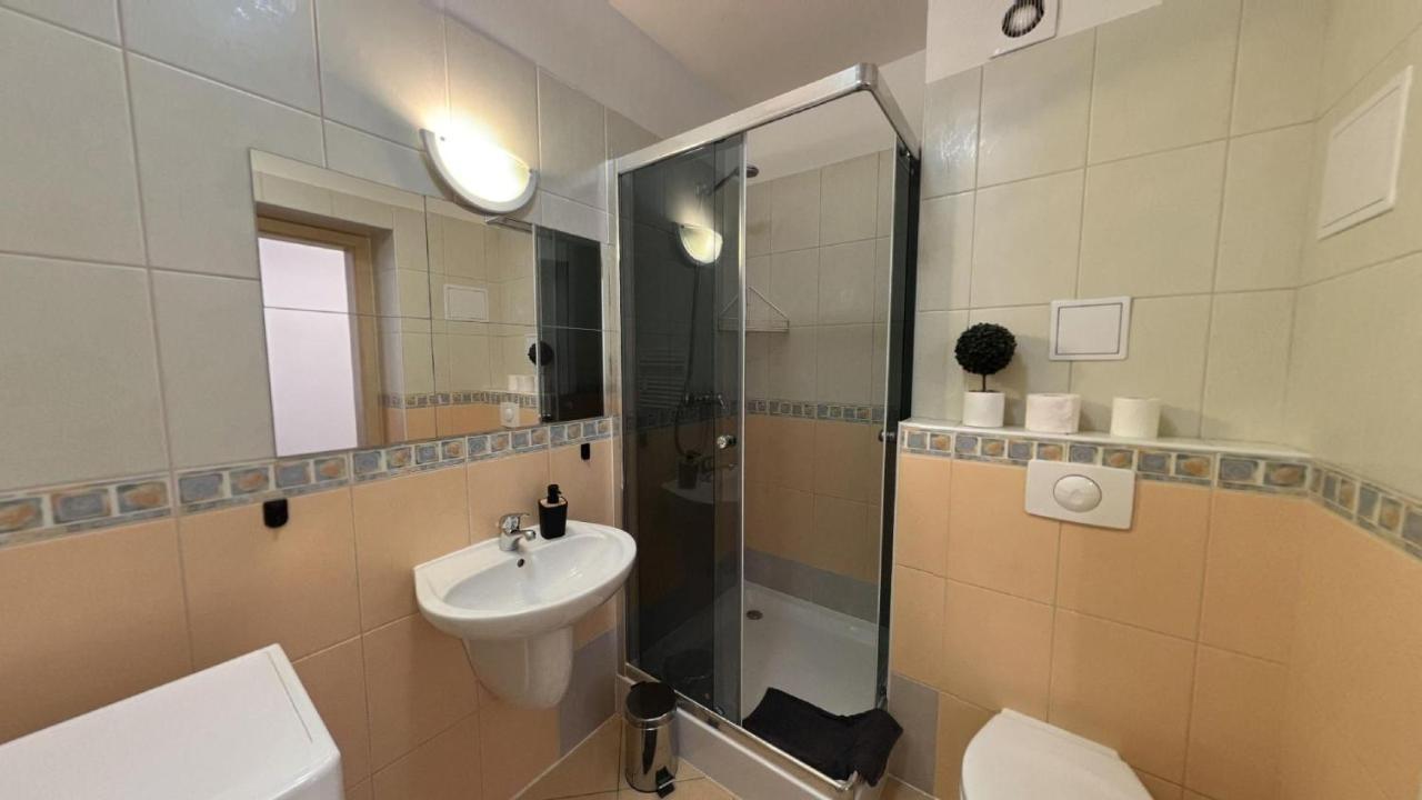 2 Room Apartment - V Blizkosti Nizkych Tatier 406, Apartmany Liptov Liptovský Mikuláš 外观 照片
